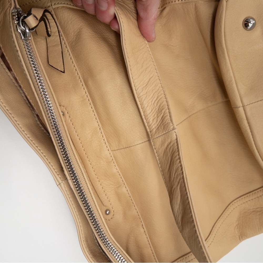 B Makowsky Glove Maisie Leather Hobo Bag with Woven Detail Basketweave Light Tan - Picture 11 of 15